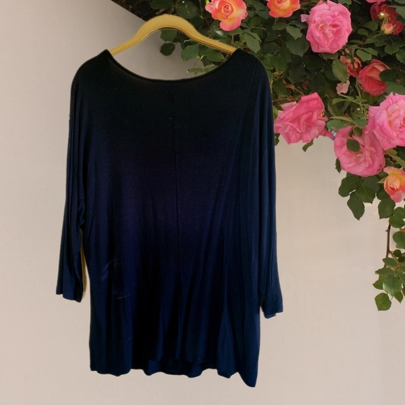 Comfortable Flattering Sz L Grey Black V Neck Drape Front ZARA W/B COLLECTION - Picture 2 of 2